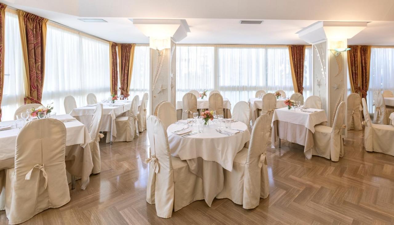 Hotel Feldberg Риччоне Екстер'єр фото
