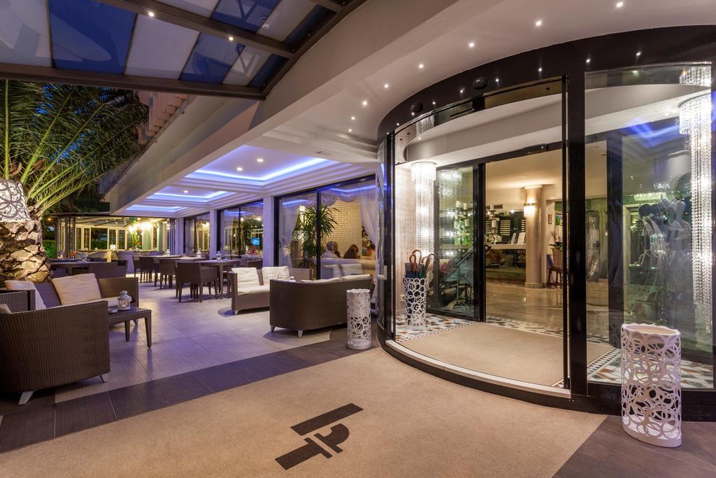 Hotel Feldberg Риччоне Екстер'єр фото