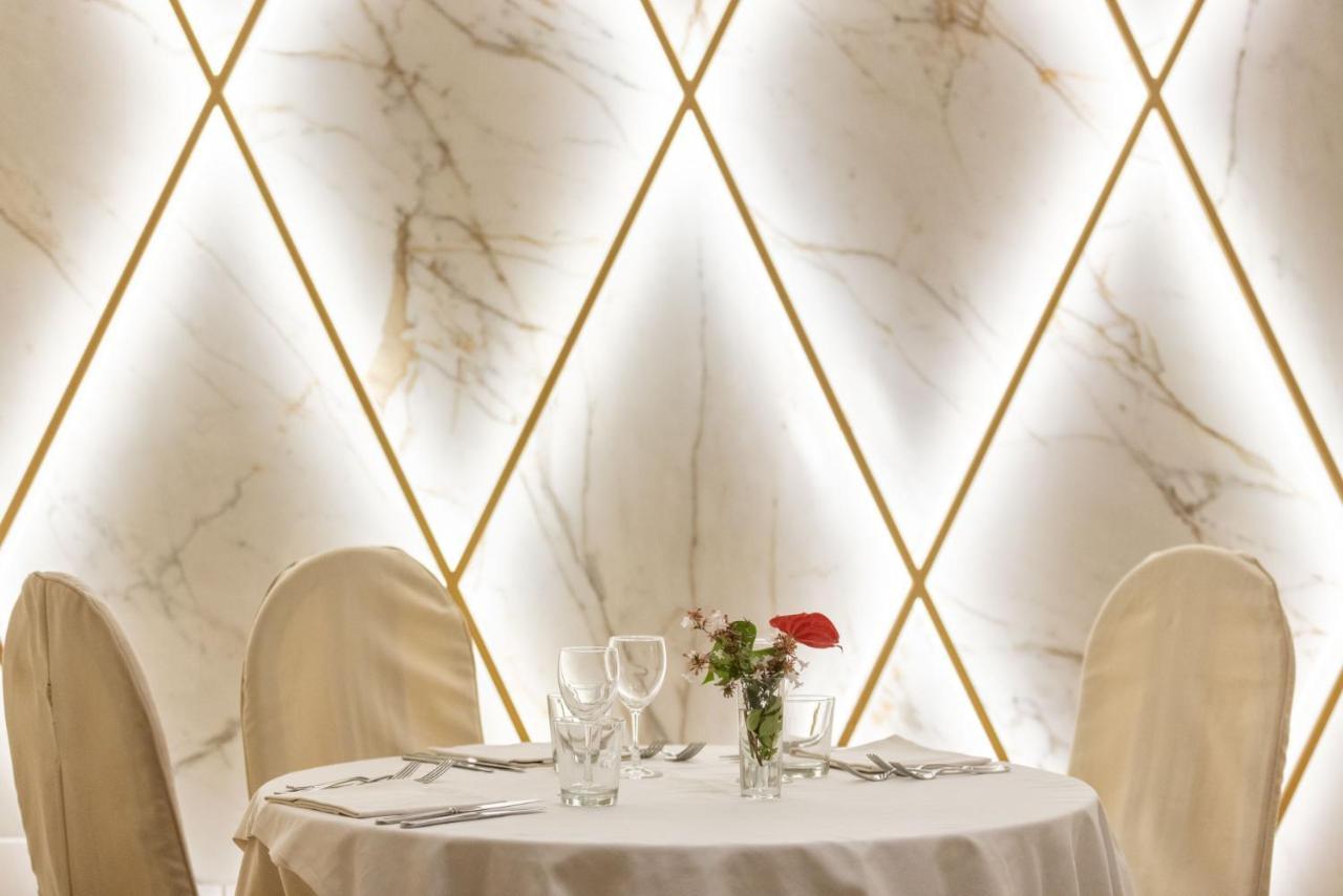 Hotel Feldberg Риччоне Екстер'єр фото