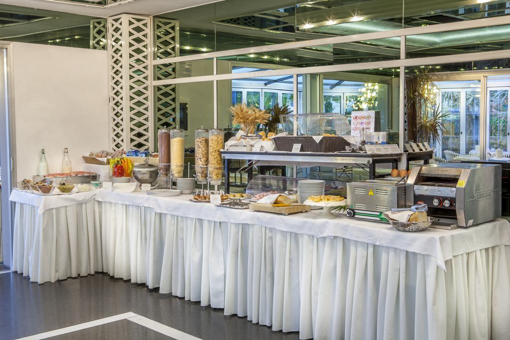 Hotel Feldberg Риччоне Екстер'єр фото